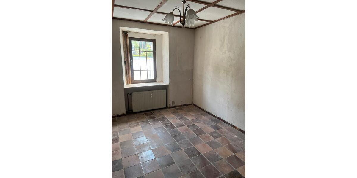 Erdgeschoßwohnung Singhofen - 3 Zimmer, 94 m&sup2;, 35.000&euro; | Angebot:27042559