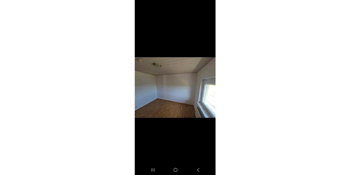 Etagenwohnung Hundsangen - 4 Zimmer, 80 m&sup2;, 690&euro; | Angebot:26416136
