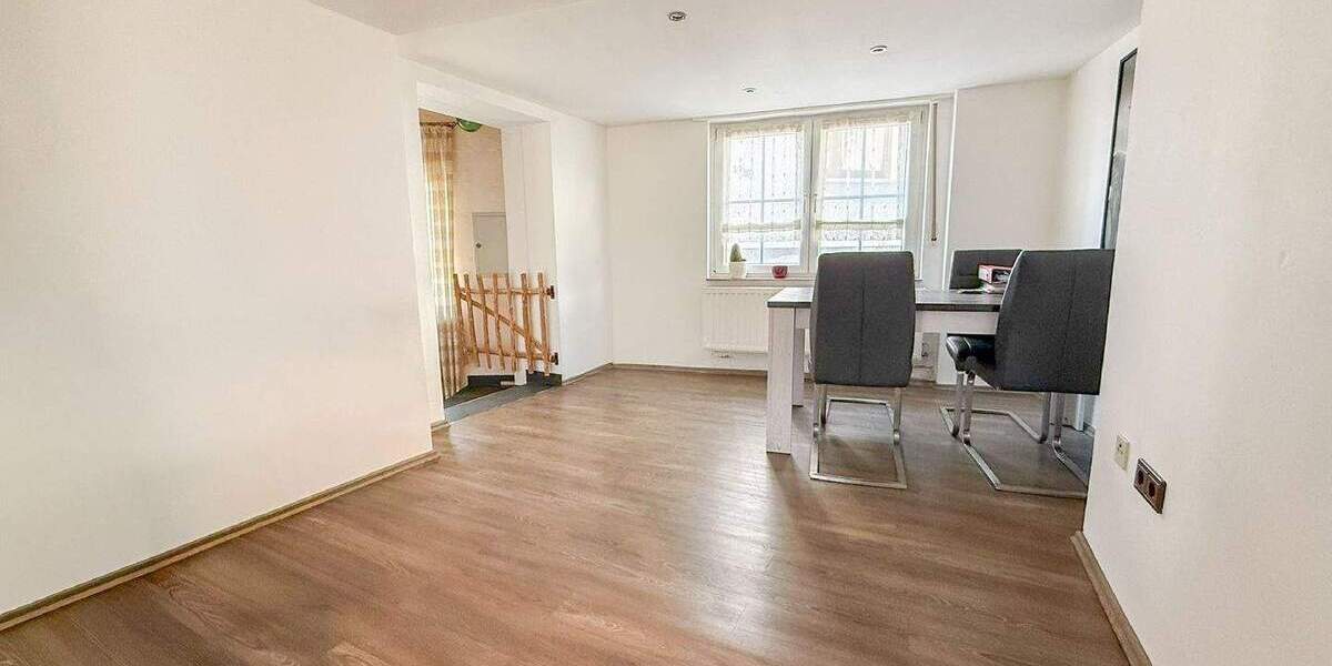 Einfamilienhaus Miesenheim Miesenheim - 5 Zimmer, 130 m&sup2;, 257.000&euro; | Angebot:25749395