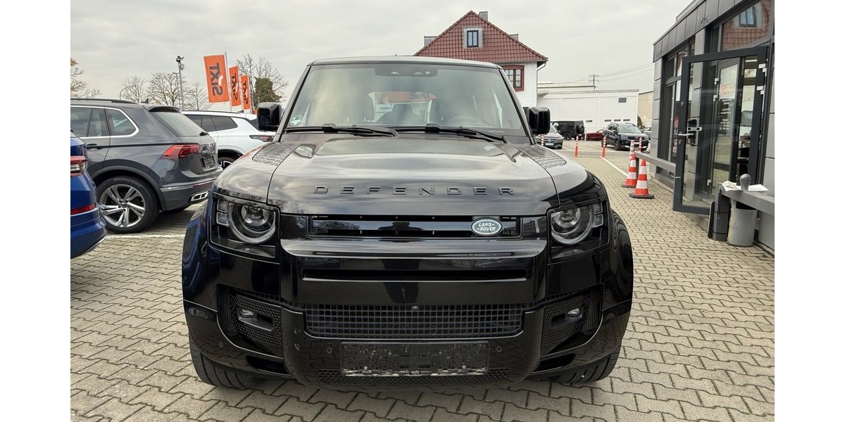 Land Rover Defender 110 V8 21.800 km 98.790 € Koblenz 56070