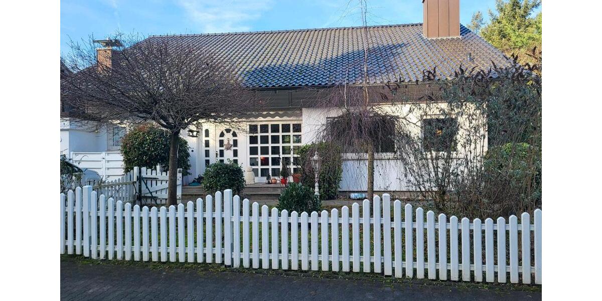 Einfamilienhaus mit Einliegerwohnung in Rheinhöhenlage 8 zimmer