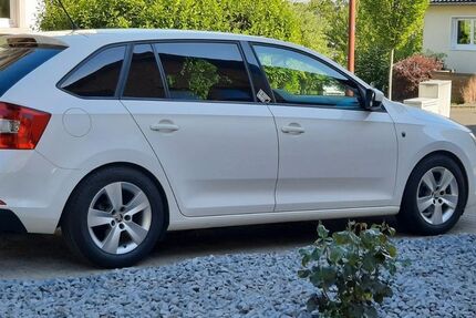 Skoda Rapid 124.900 km 8.999 &euro; Neuwied 56566