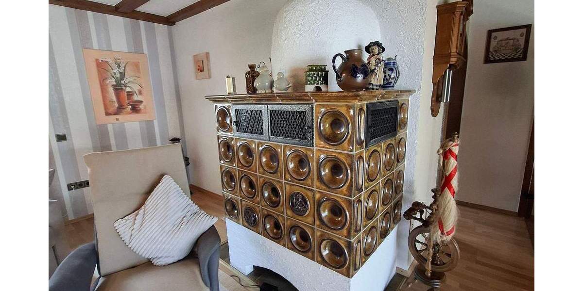 Erweiterbares Bauernhaus mit gepflegten Nebengebäuden, Abrissscheune und optionaler Pachtweide in ruhiger Dorflage! zimmer