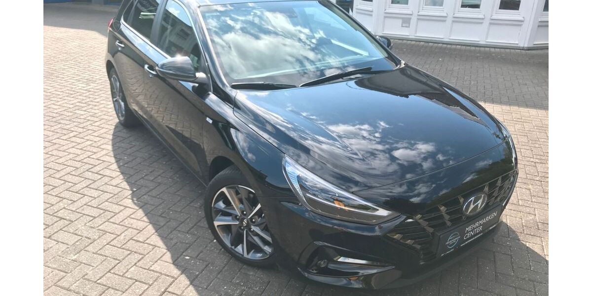 Hyundai i30 18.398 km 23.490 € Oberlahr 57641