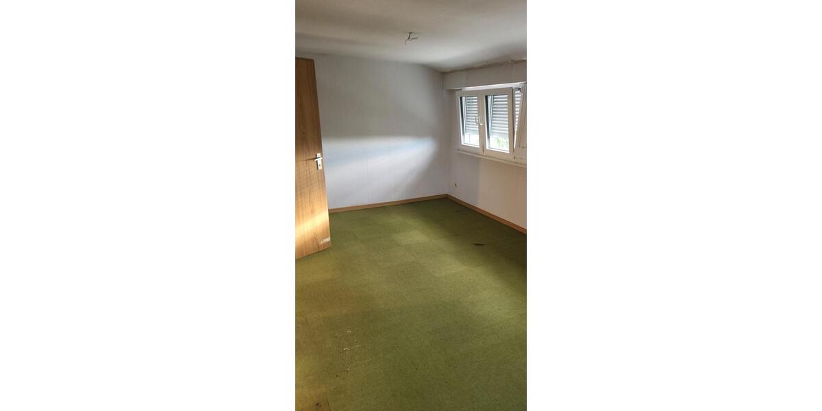 Einfamilienhaus Hillscheid - 7 Zimmer, 200 m&sup2;, 1.550&euro; | Angebot:26375457