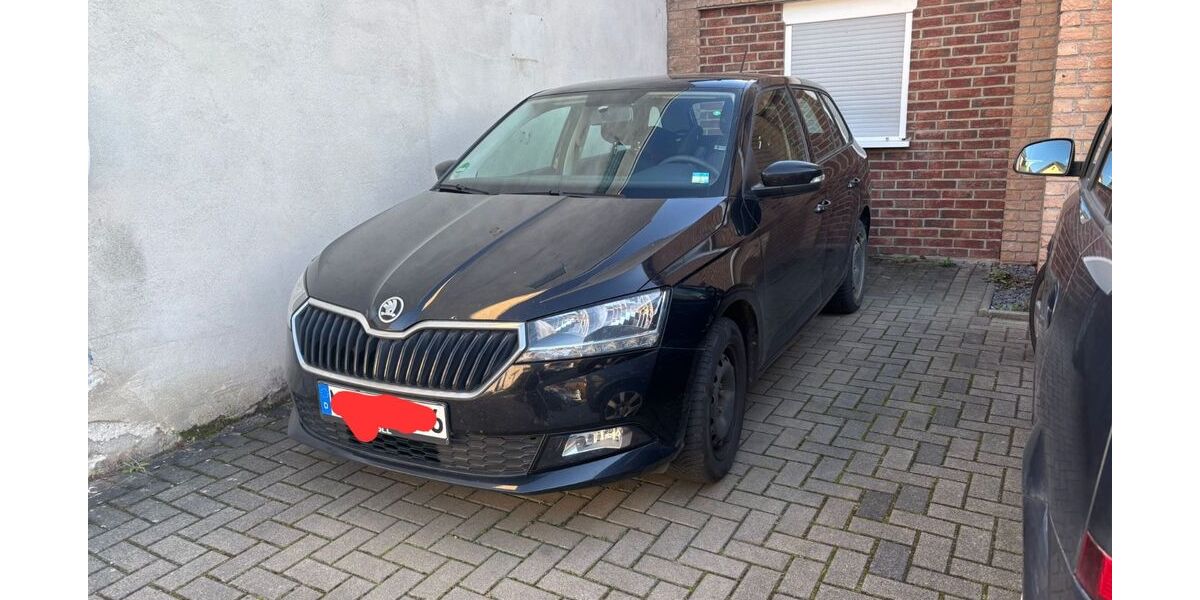 Skoda Fabia 85.000 km 9.450 &euro; Ochtendung 56299