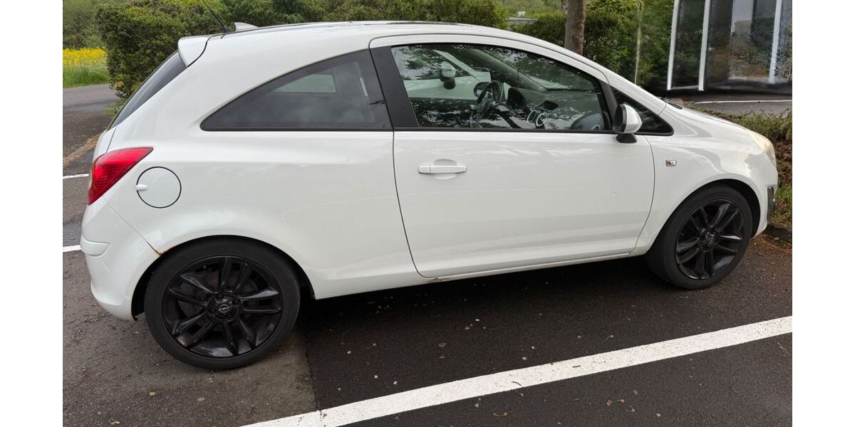 Opel Corsa 168.000 km 2.349 &euro; Montabaur 56410