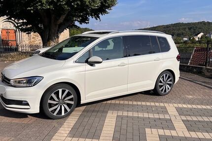 VW Touran 93.700 km 26.900 &euro; Niedererbach 56412