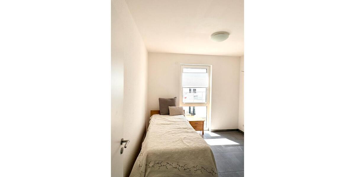 Etagenwohnung Koblenz Bubenheim - 3 Zimmer, 93 m&sup2;, 1.520&euro; | Angebot:26325927