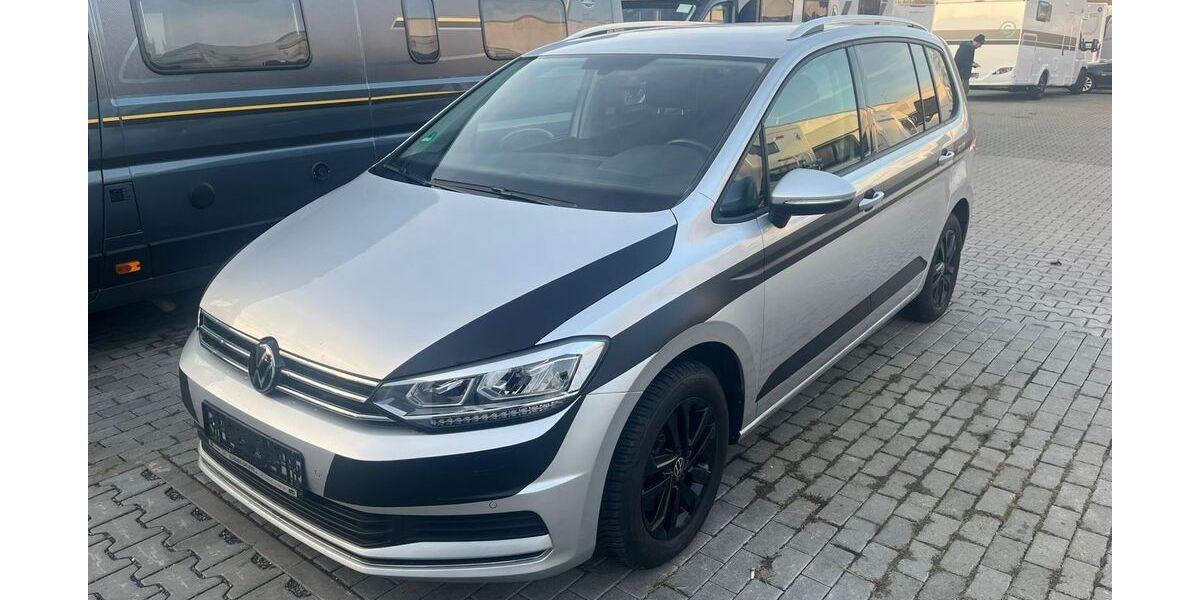 VW Touran 42.200 km 21.980 &euro; Diez 65582