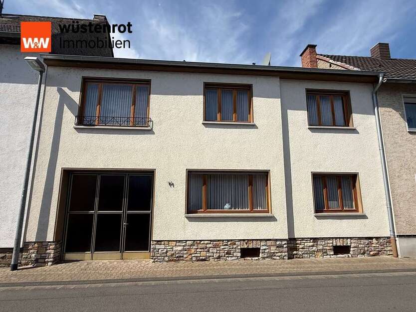 Haus zum Kaufen in Neuwied Gladbach 219.000 € 145 m² 7 zimmer
