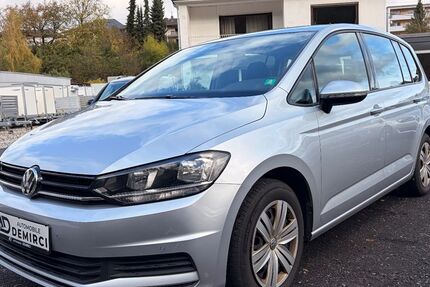 VW Touran 208.000 km 9.499 &euro; Montabaur 56410