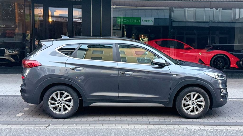 Hyundai TUCSON 160.000 km 16.900 &euro; Mulheim Karlich 56218