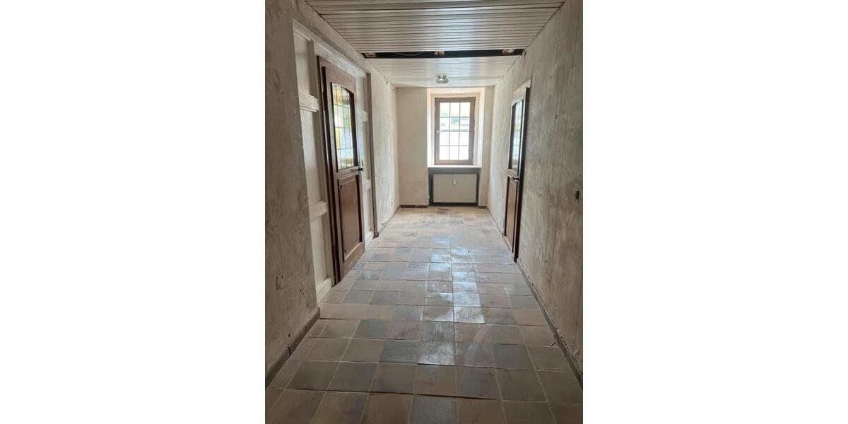 Erdgeschoßwohnung Singhofen - 3 Zimmer, 94 m&sup2;, 35.000&euro; | Angebot:27042559