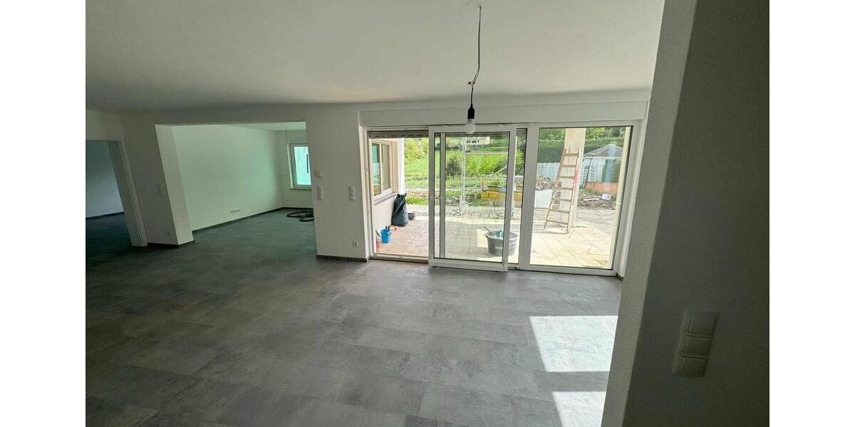 Etagenwohnung Wassenach - 3 Zimmer, 130 m&sup2;, 1.100&euro; | Angebot:26453282