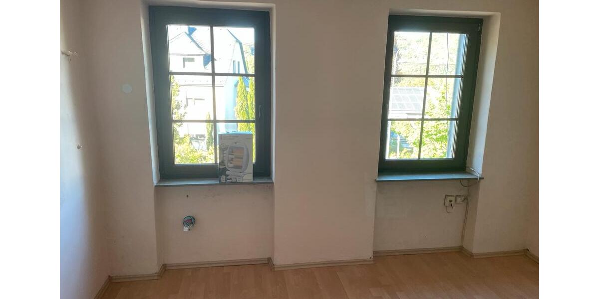 Etagenwohnung Brey - 5 Zimmer, 90 m&sup2;, 350&euro; | Angebot:26387177