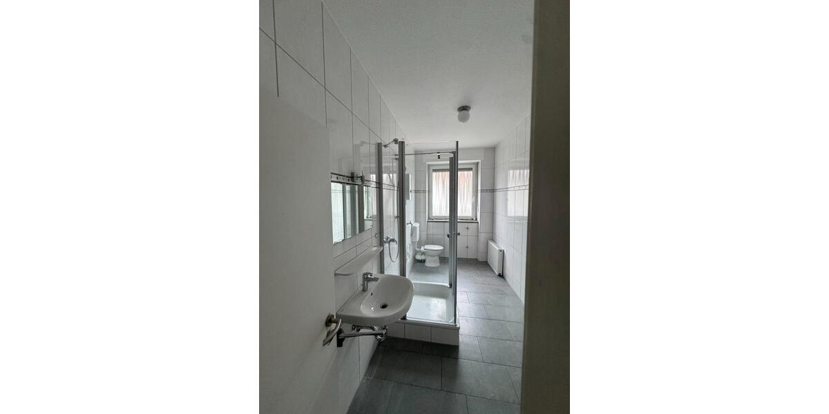 Etagenwohnung Neuwied - 2 Zimmer, 76 m&sup2;, 605&euro; | Angebot:26477138