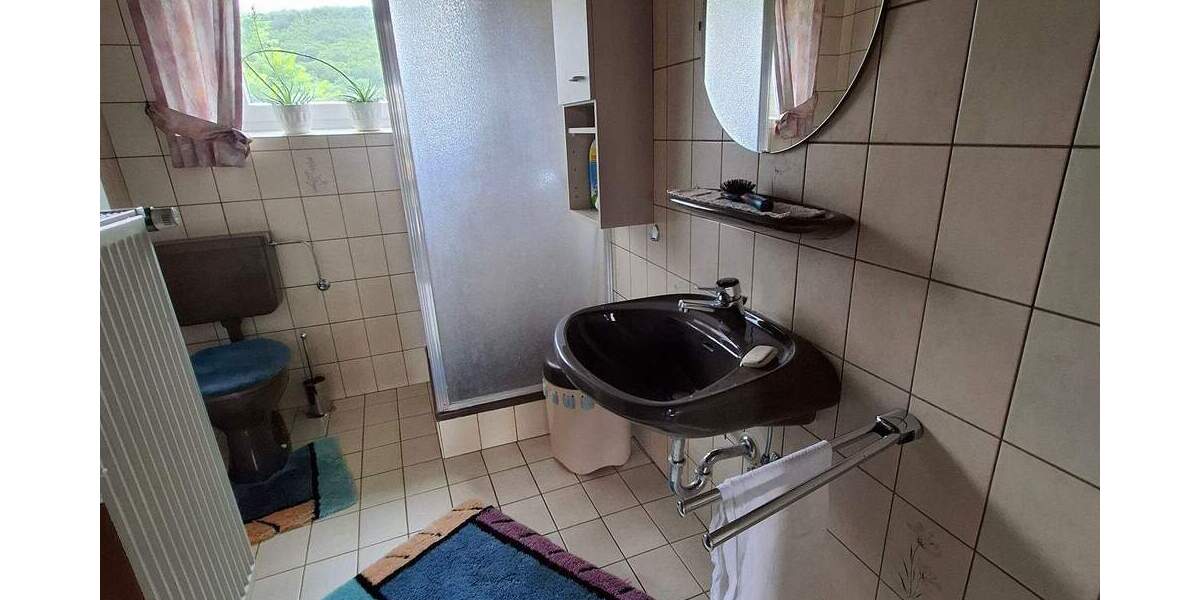 Erweiterbares Bauernhaus mit gepflegten Nebengebäuden, Abrissscheune und optionaler Pachtweide in ruhiger Dorflage! zimmer