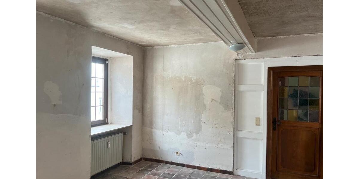Erdgeschoßwohnung Singhofen - 3 Zimmer, 94 m&sup2;, 35.000&euro; | Angebot:27042559