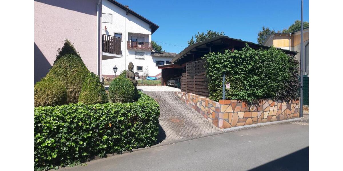 Einfamilienhaus Singhofen - 8 Zimmer, 240 m&sup2;, 270.000&euro; | Angebot:27158214