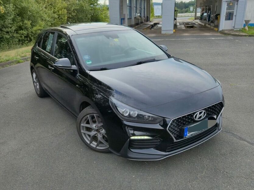 i30