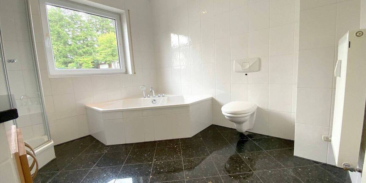 Mehrfamilienhaus, Wohnhaus Mayen Kürrenberg - 6 Zimmer, 135 m&sup2;, 1.200&euro; | Angebot:24610250