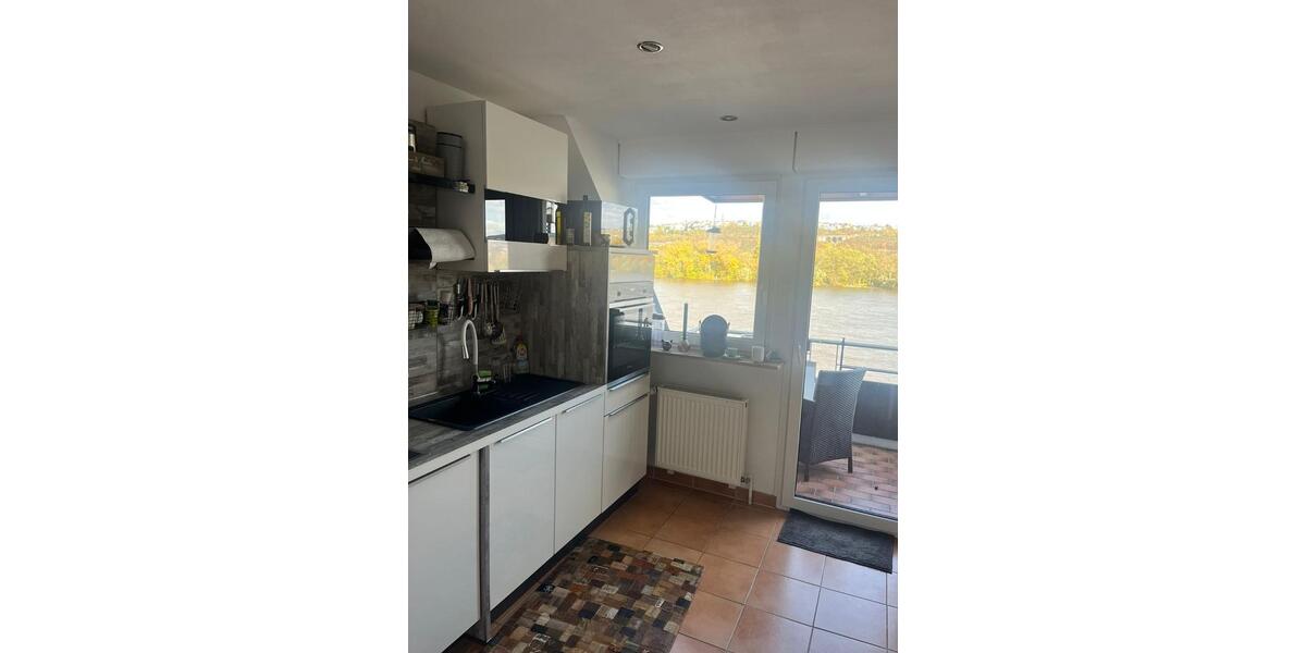 Traumblick 2-Zimmer-Wohnung mit Balkon und Einbauküche in Koblenz 2 zimmer