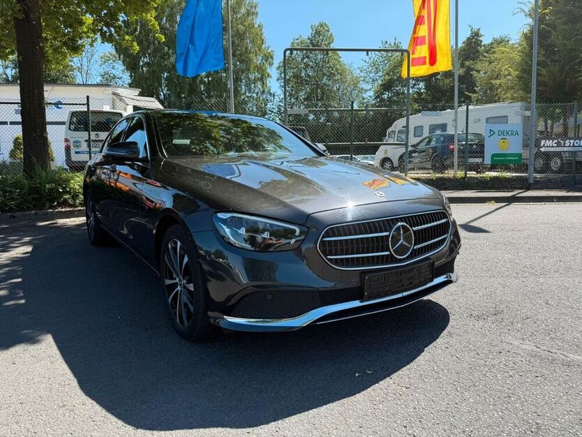 E 300