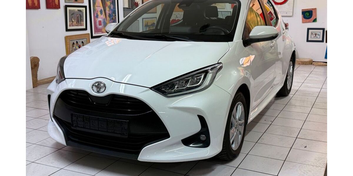 Toyota Yaris 85.000 km 16.900 &euro; Mayen 56727