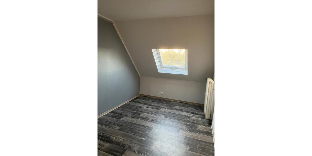 Etagenwohnung Neuwied Feldkirchen - 4 Zimmer, 82 m&sup2;, 800&euro; | Angebot:26357969