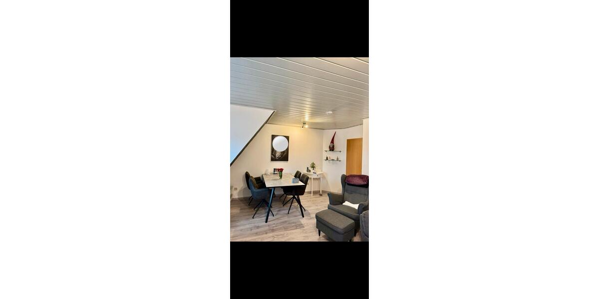 Dachgeschoßwohnung Wirges - 4 Zimmer, 83 m&sup2;, 950&euro; | Angebot:24945439