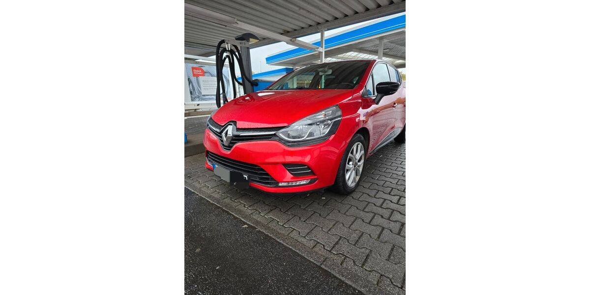 Renault Clio 151.000 km 6.450 &euro; Selters 56242