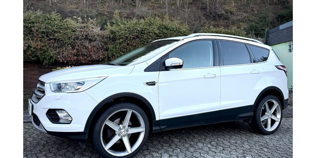 Ford Kuga 101.000 km 9.300 &euro; Sankt Goar 56329