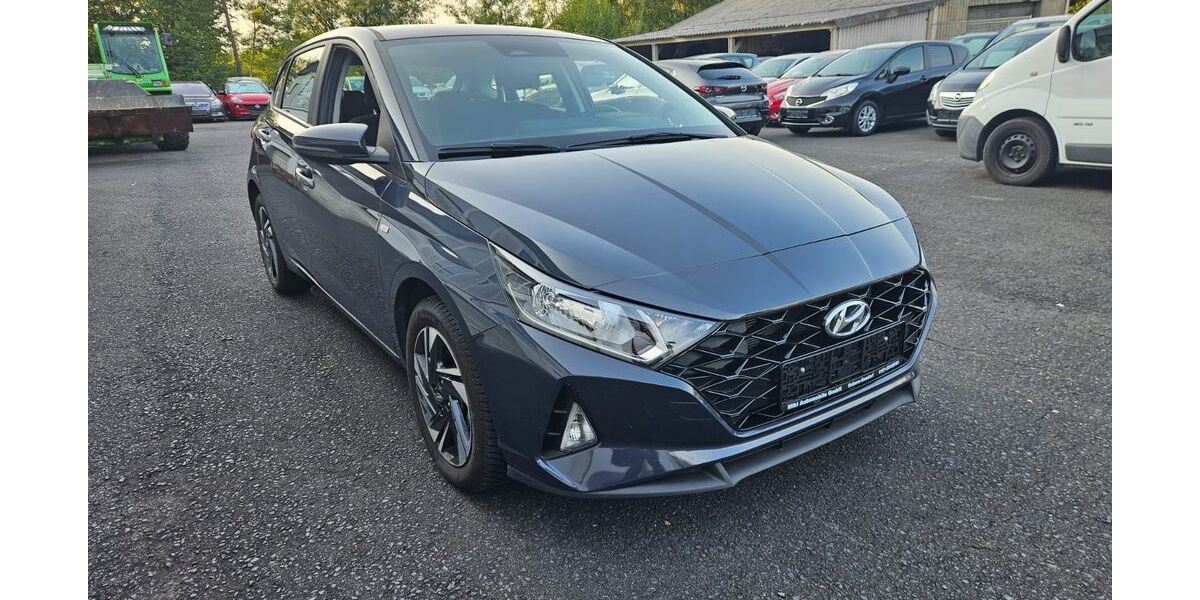 Hyundai i20 11.132 km 15.499 &euro; Kobern-Gondorf 56330