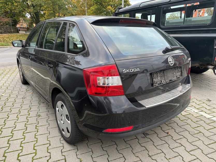 Skoda Rapid Spaceback Elegance 190.000 km 4.990 € Koblenz 56070
