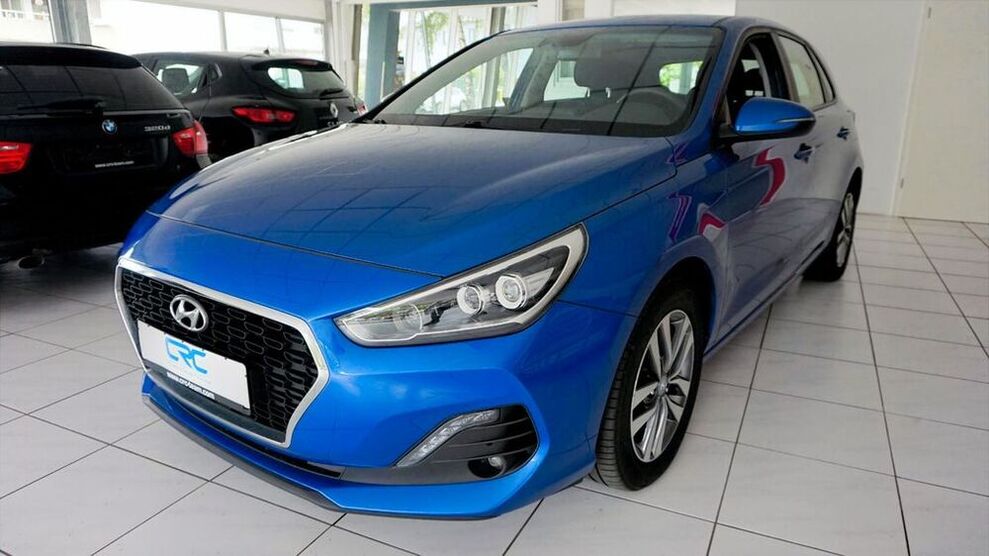 i30