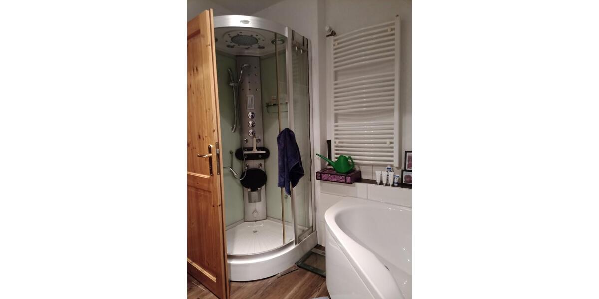 Einfamilienhaus Nentershausen - 6 Zimmer, 220 m&sup2;, 1.600&euro; | Angebot:25420627