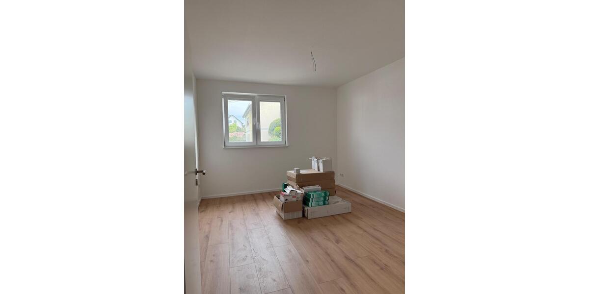 Erdgeschoßwohnung Großmaischeid - 4 Zimmer, 111 m&sup2;, 1.500&euro; | Angebot:26647780