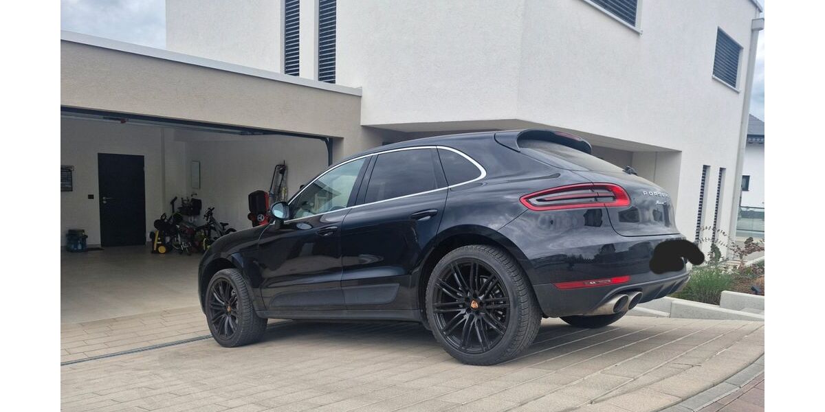 Porsche Macan 215.000 km 22.690 &euro; Diez 65582