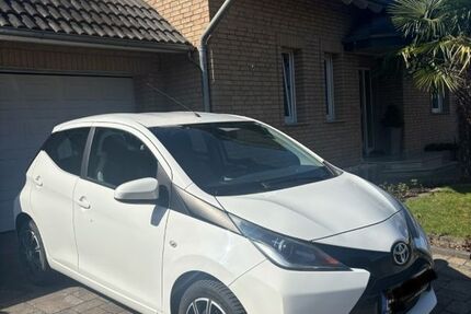 Toyota Aygo (X) 98.000 km 6.600 &euro; Bendorf 56170