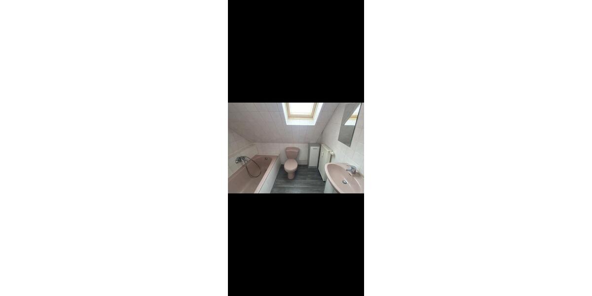 Dachgeschoßwohnung Ötzingen - 3 Zimmer, 80 m&sup2;, 950&euro; | Angebot:26199316
