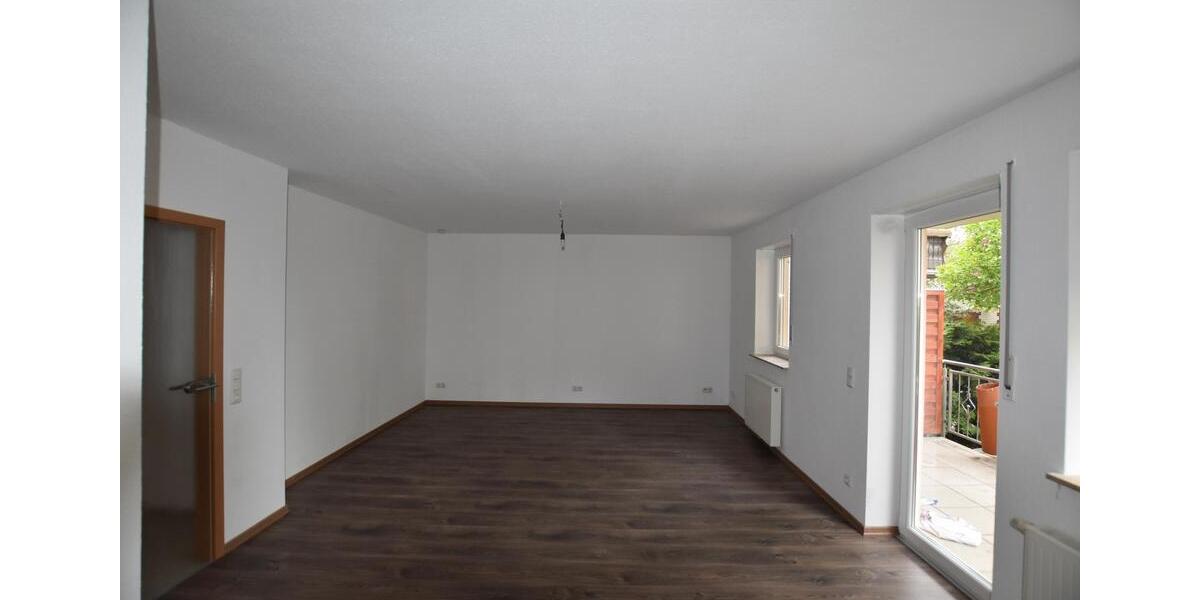 Schöne, geräumige zwei Zimmer Wohnung in Koblenz, Neuendorf 2 zimmer