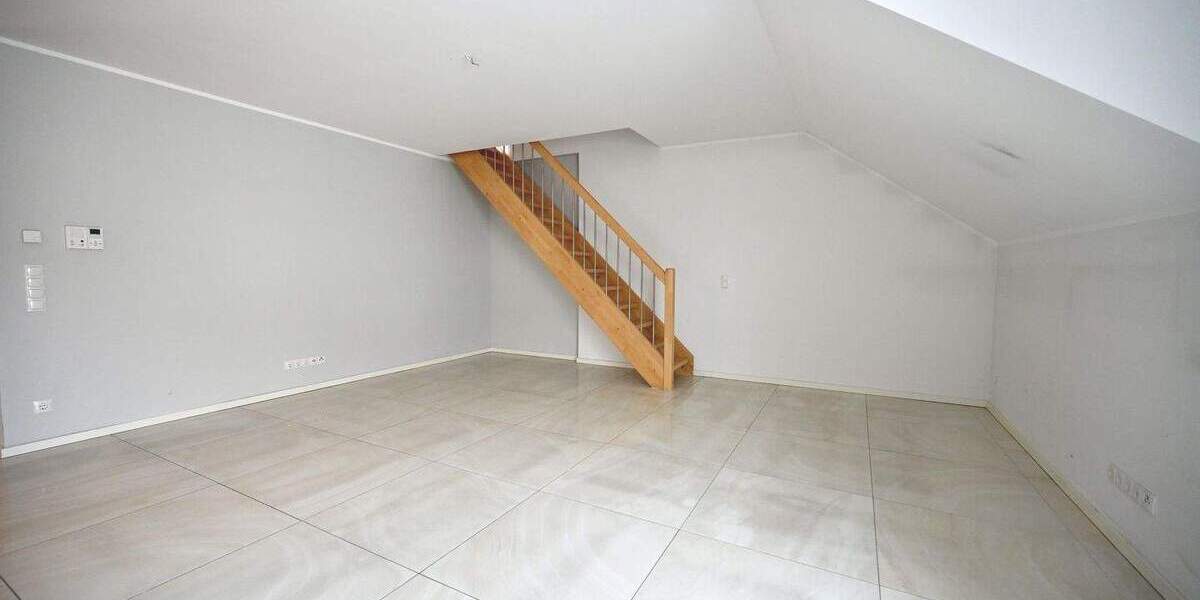 Stilvolle Maisonette-Dachgeschosswohnung mit zwei Balkonen und modernem Wohnkonzept! 4 zimmer