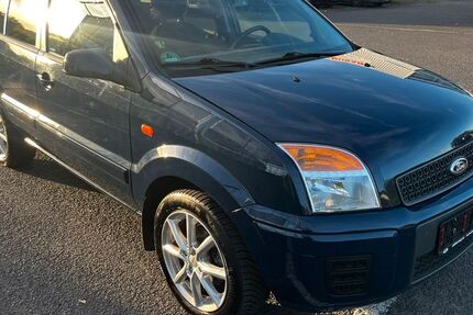 Ford Fusion 87.000 km 2.900 &euro; Diez 65582