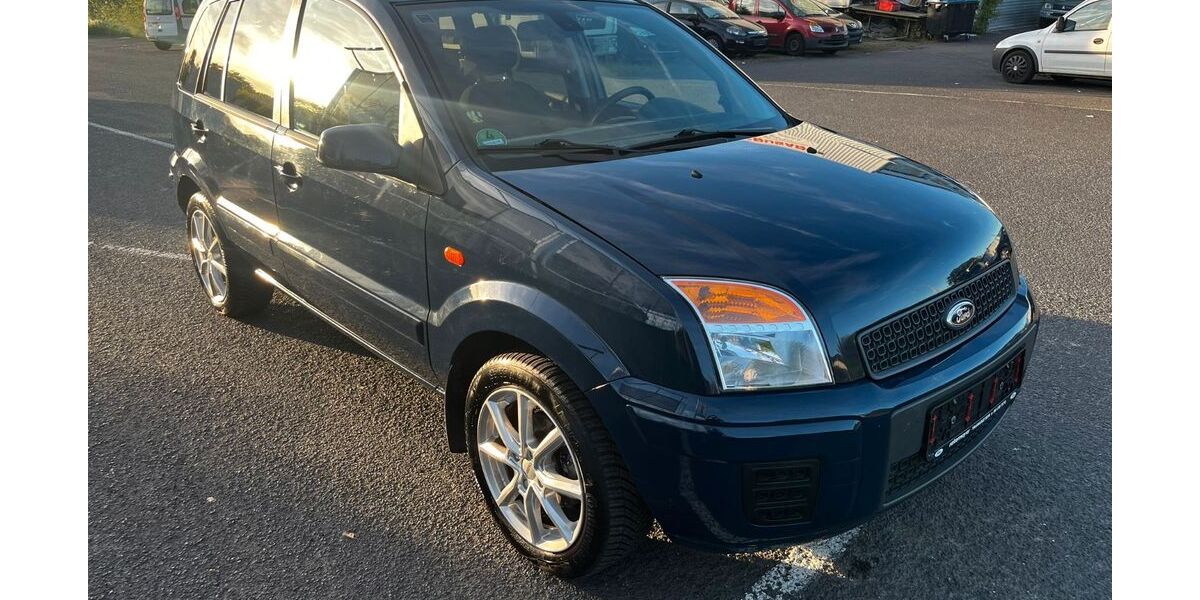 Ford Fusion 87.000 km 2.900 &euro; Diez 65582