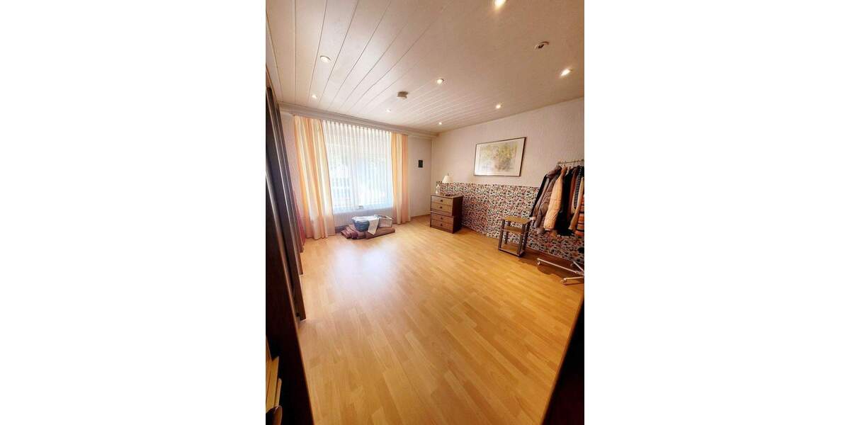 Mehrfamilienhaus, Wohnhaus Höhr-Grenzhausen Grenzhausen - 6 Zimmer, 168 m&sup2;, 209.000&euro; | Angebot:25567292