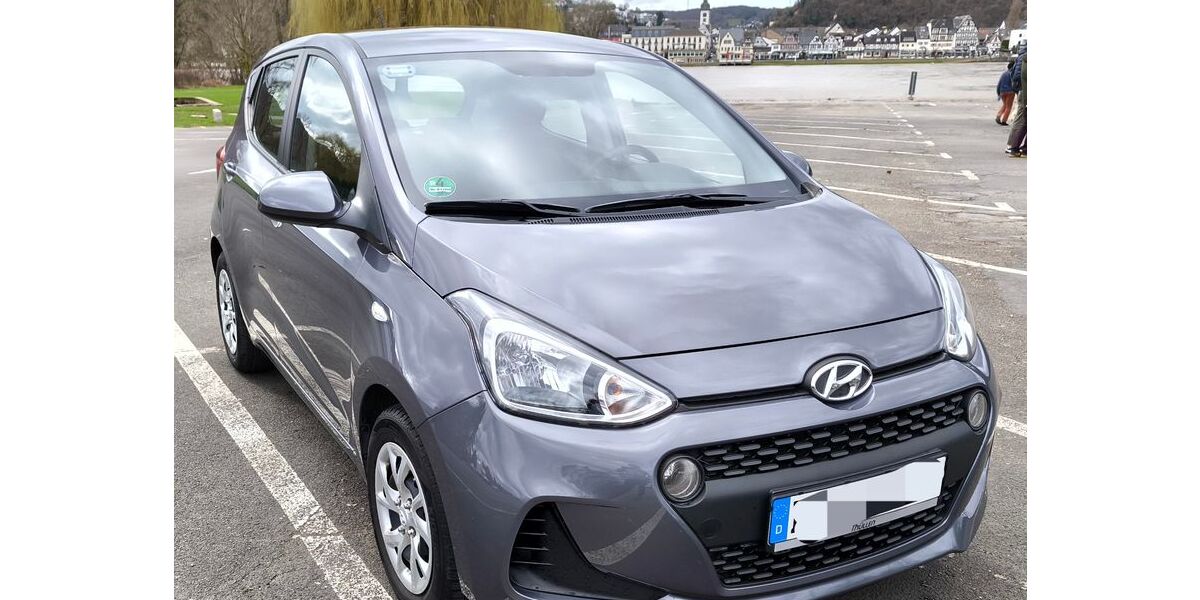 Hyundai i10 12.886 km 11.950 &euro; Bad Hönningen 53557