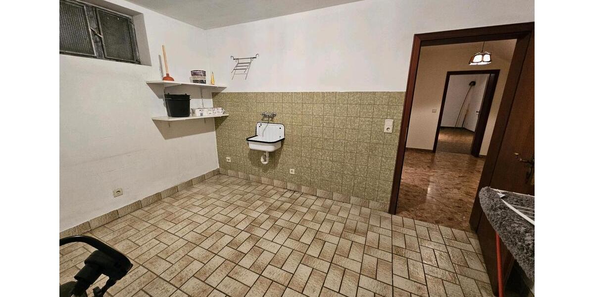 Erdgeschoßwohnung Dieblich - 6 Zimmer, 182 m&sup2;, 1.350&euro; | Angebot:25647040