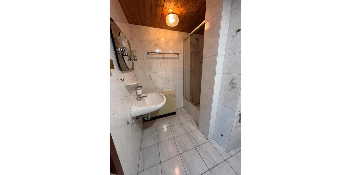 Etagenwohnung Bad Breisig - 2 Zimmer, 82 m&sup2;, 900&euro; | Angebot:25982032