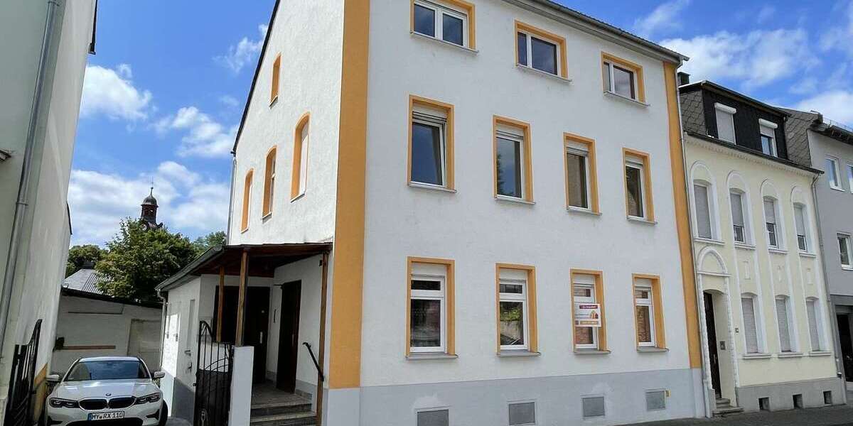 Einfamilienhaus Bad Ems - 8 Zimmer, 220 m&sup2;, 273.000&euro; | Angebot:26913328